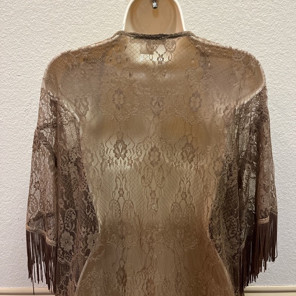 Staring at Stars Fringe and Lace Kimono-Style Cover Up in xs/s! - Picture 4 of 5